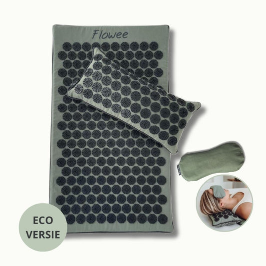 Flowee Spijkermat Relaxset Luxe met oogkussen in groen met grijs.