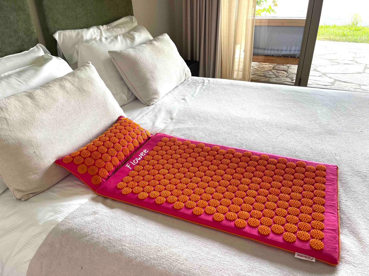 Relaxset Luxe - Spijkermat ECO met oogkussen - Fuchsia met oranje