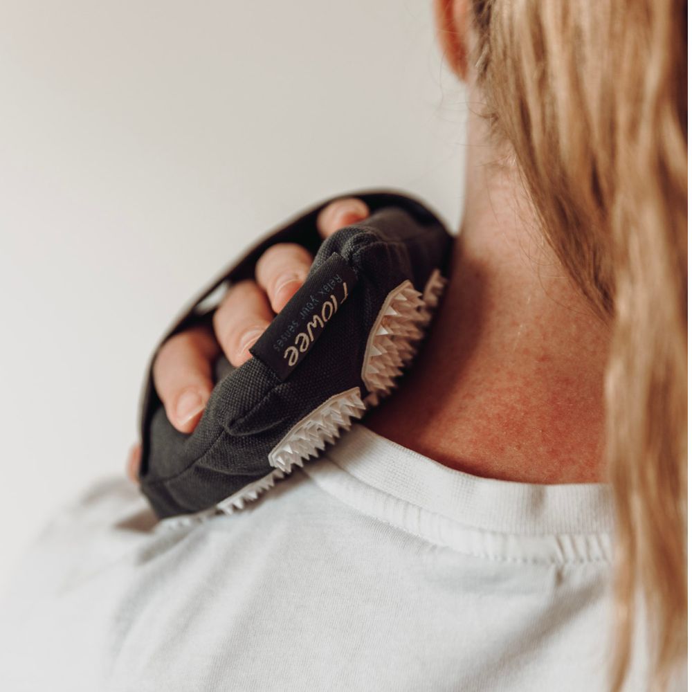 Spijkermat Massagehand