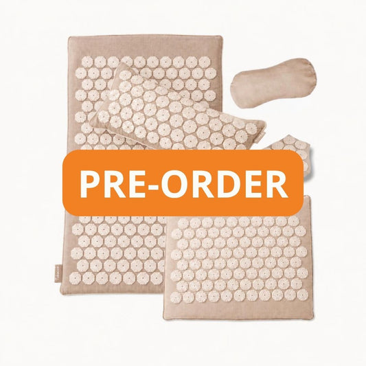 Flowee Spijkermat ECO Relaxset Zand gemaakt van jute. Met spijkermat, spijkerkussen, massagehand en oogkussen. Pre-order.